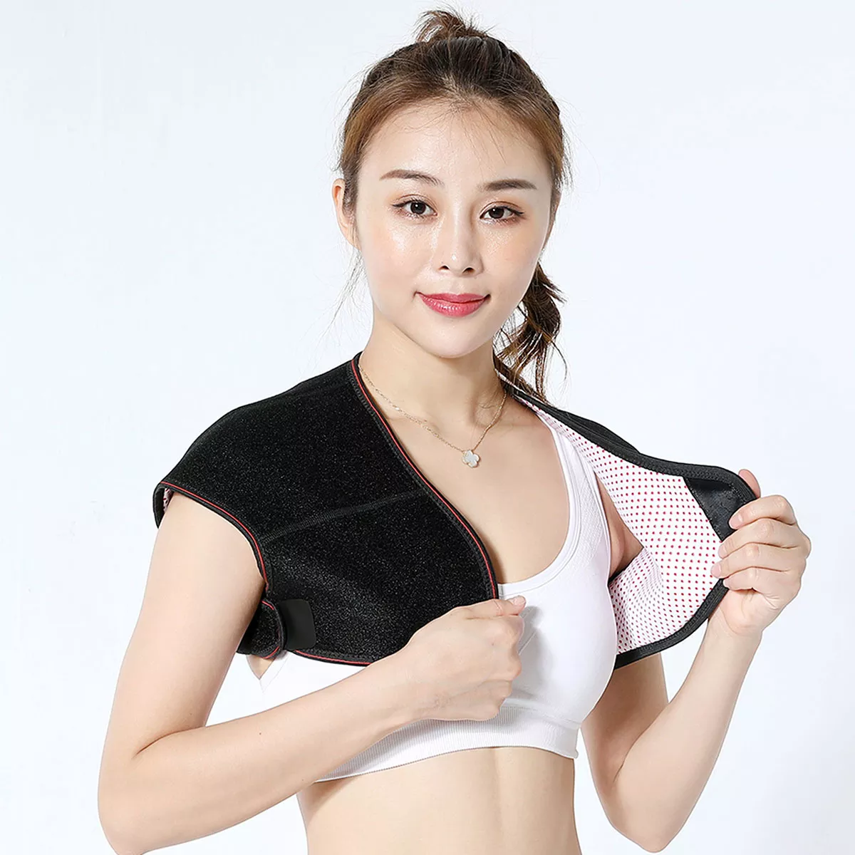 Magnetic self-heating shoulder protector - Image 2